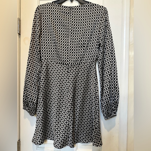 NWT BILLY J Caprice Long Sleeve Mini Dress - Picture 6 of 10